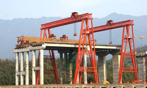 提梁機(jī)